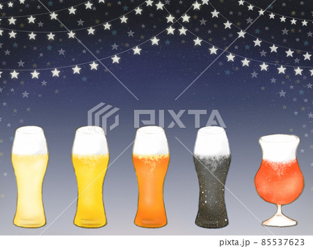 シックな夜空とビールグラスのイラスト シックな夜空とビールグラスのイラスト 85537623