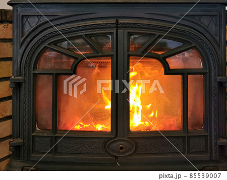 暖炉　薪ストーブ　炎 85539007