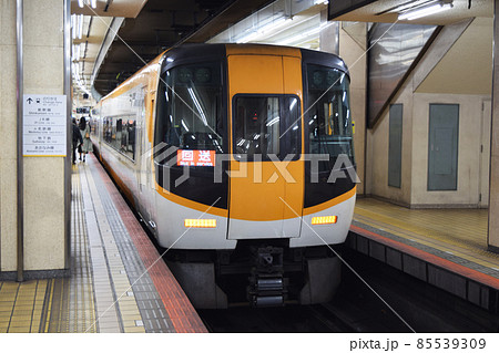 近鉄特急(22600系電車) 85539309
