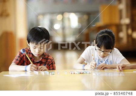 子供 アート 美術 85540748