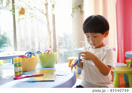 子供 アート 美術 85540749