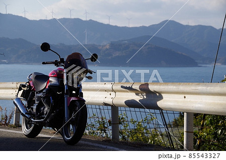 MOTOGUZZI でツーリング　海辺の景色 85543327