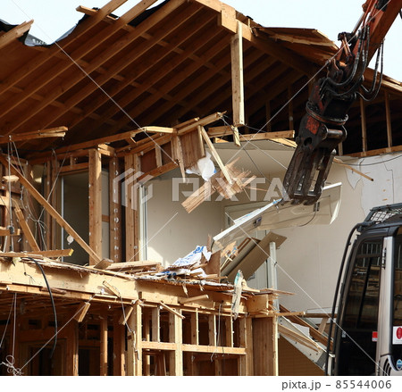 解体工事 現場 取り壊し 更地 不動産 住宅 建替 解体 工事現場 重機 建築 工事 はつり こぼち 解体工事 現場 取り壊し 更地 不動産 住宅 建替 解体 工事現場 重機 建築 工事 はつり こぼち 85544006