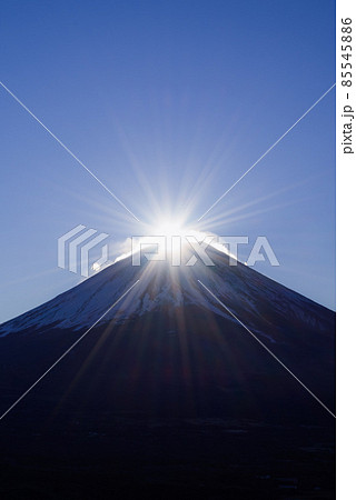竜ヶ岳より望む正月のダイヤモンド富士 85545886