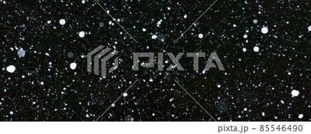 雪　降雪　【 冬 の 背景素材 】 85546490