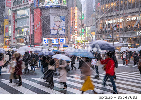 日本の東京都市景観 6波突入!…全国4千人超、驚愕沖縄5波超え!…渋谷は大雪でも脅威の人流…=6日 日本の東京都市景観 6波突入!…全国4千人超、驚愕沖縄5波超え!…渋谷は大雪でも脅威の人流…=6日 85547683