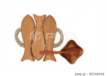 Fish shaped natural wood serving tray with rope handles 85548308