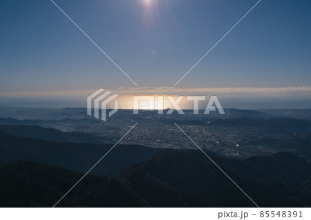 丹沢山塔ノ岳から眺めた湘南太平洋側 85548391