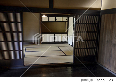 和室 85551123