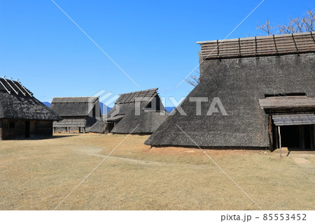 【佐賀県】快晴下の吉野ヶ里歴史公園(南のムラ) 【佐賀県】快晴下の吉野ヶ里歴史公園(南のムラ) 85553452