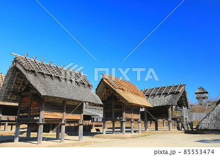【佐賀県】快晴下の吉野ヶ里歴史公園(蔵と市) 【佐賀県】快晴下の吉野ヶ里歴史公園(蔵と市) 85553474