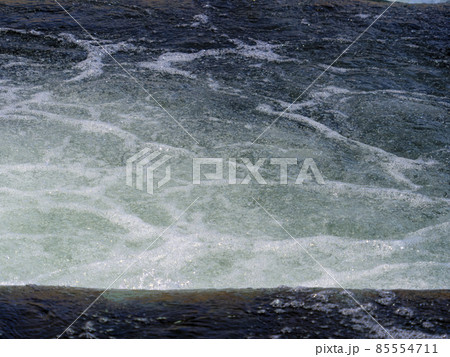 河川の魚道 85554711