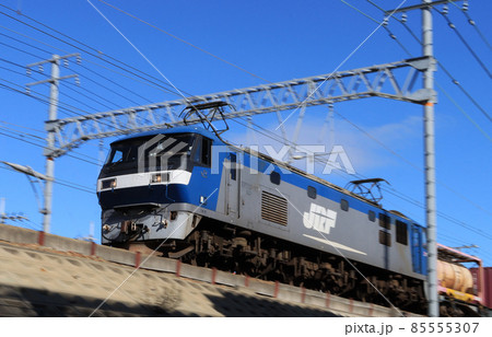 西宮市内を走るEF210牽引貨物列車 西宮市内を走るEF210牽引貨物列車 85555307