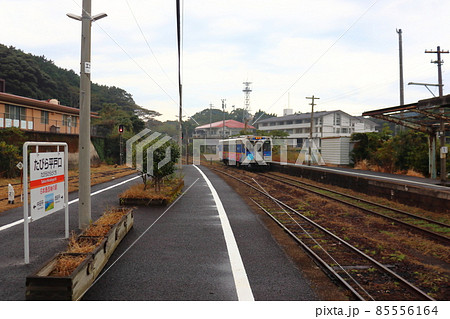 日本最西端の鉄道駅 松浦鉄道のたびら平戸口駅と列車 日本最西端の鉄道駅 松浦鉄道のたびら平戸口駅と列車 85556164