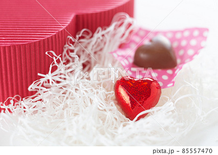 バレンタインデー　バレンタイン　チョコレート　チョコ　スイーツ　ハート 85557470