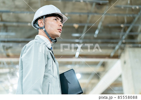 ビジネス 建築 建設 不動産 ビジネスマン 男性 ビジネス 建築 建設 不動産 ビジネスマン 男性 85558088