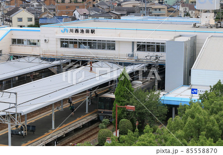 福知山線　川西池田駅 85558870