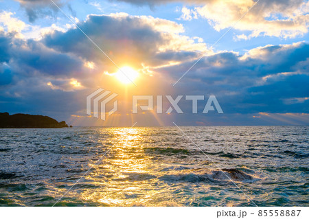 夕暮れの海辺 夕暮れの海辺 85558887