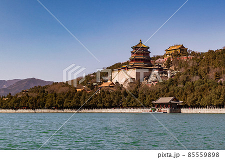 Scenic view of Kunming lake and Summer palace in Beijing, China Scenic view of Kunming lake and Summer palace in Beijing, China 85559898