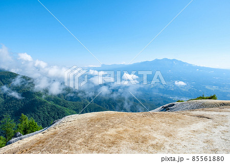 日向山山頂の風景(八ヶ岳を望む) 日向山山頂の風景(八ヶ岳を望む) 85561880