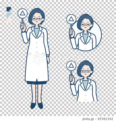 白衣を着た女性医師が三角印パネルを出すイラスト 85562342
