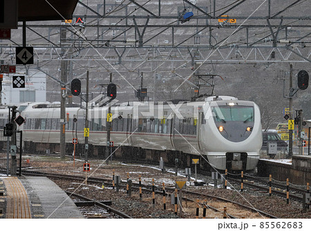 篠山口駅に到着する特急こうのとり 篠山口駅に到着する特急こうのとり 85562683