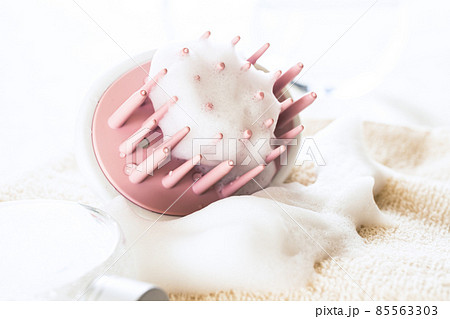 シャンプーブラシ スカルプケアのイメージ素材 シャンプーブラシ スカルプケアのイメージ素材 85563303