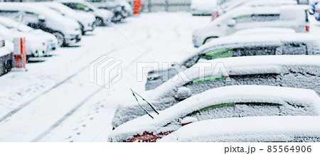 雪 降雪 積雪 駐車場 【 交通麻痺 の イメージ 】 雪 降雪 積雪 駐車場 【 交通麻痺 の イメージ 】 85564906