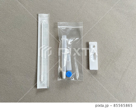 コロナ検査　セルフキット　鼻腔ぬぐい　鼻咽頭ぬぐい 85565865