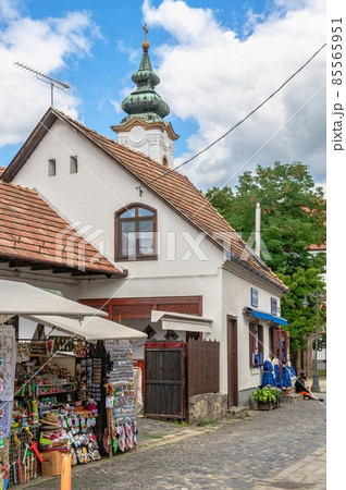 Streets of the old town of Szentendre, Hungary 85565951