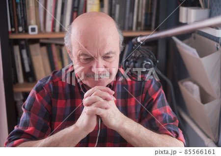 Senior businessman motivation speaker using video camera making video Senior businessman motivation speaker using video camera making video 85566161