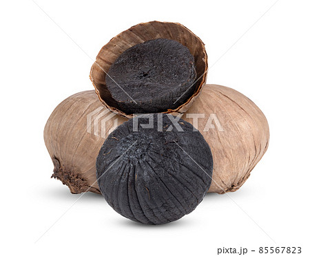 Black garlic bulbs on white background 85567823