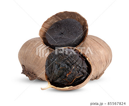 Black garlic bulbs on white background 85567824