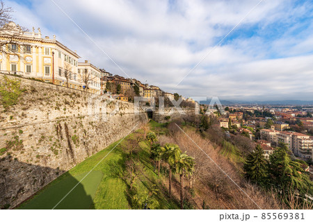 Cityscape of Bergamo with the Venetian Surrounding Walls - Lombardy Italy Cityscape of Bergamo with the Venetian Surrounding Walls - Lombardy Italy 85569381