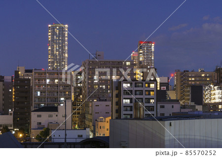 大阪市西区立売堀・新町方面の夕景　都市風景 85570252