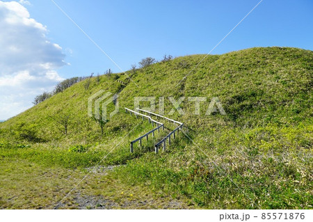 湧洞沼見晴台へと続く細道 85571876