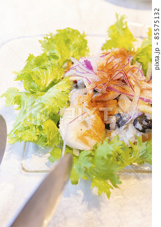 美味しいタコのカルパッチョ 85575132