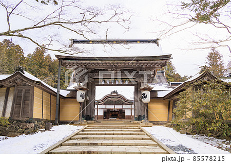 雪化粧した世界遺産高野山 雪化粧した世界遺産高野山 85578215