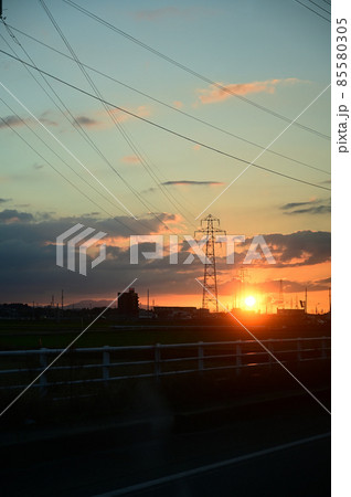 夕暮れ風景 85580305