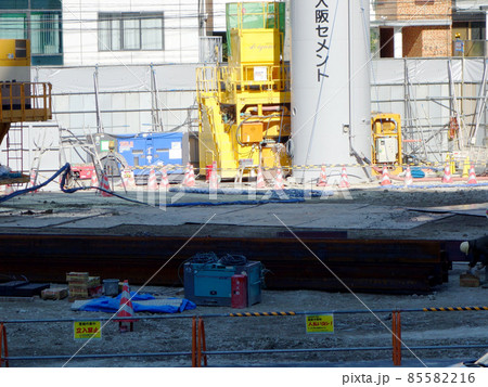 ビル建設現場 安全第一 ビル建設現場 安全第一 85582216