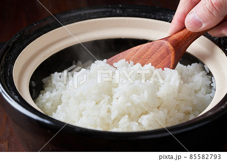 土鍋で炊いたご飯 土鍋で炊いたご飯 85582793