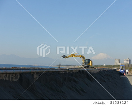 冬の湘南の海 85583124