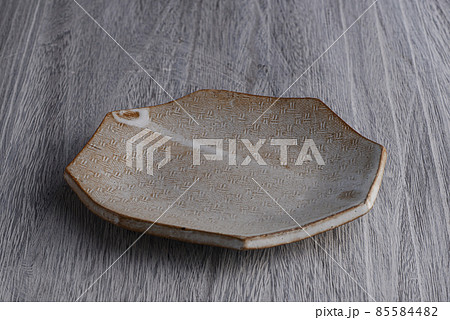 和皿の背景素材 85584482