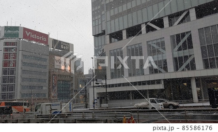 降雪の都市 撮影場所:東京都新宿区 降雪の都市 撮影場所:東京都新宿区 85586176