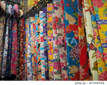 琉球模様　布　夏色　紅型 85588368