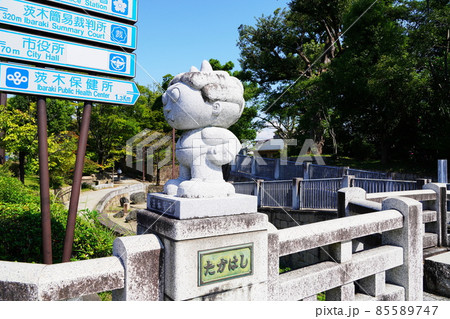 大阪　茨木　高橋（元茨木川）欄干の茨木童子(秋） 85589747