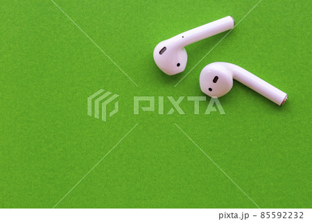 white earphone of listening arrangement  flat lay postcard style of lifestyle  85592232