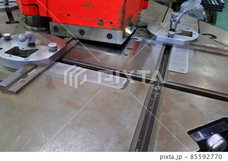 工場 コーナーシャー 板金加工 鉄工所 工場 コーナーシャー 板金加工 鉄工所 85592770