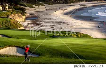coastline golf course in California 85593341