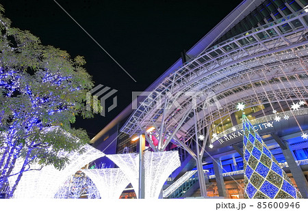 【福岡県】JR博多駅のイルミネーション(光の街・博多) 【福岡県】JR博多駅のイルミネーション(光の街・博多) 85600946